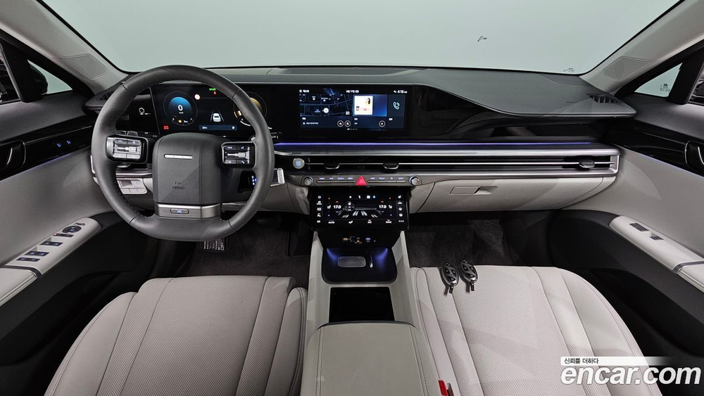Hyundai Grandeur (Azera) (GN7) 2.5 Бензин 2WD (01.2023)