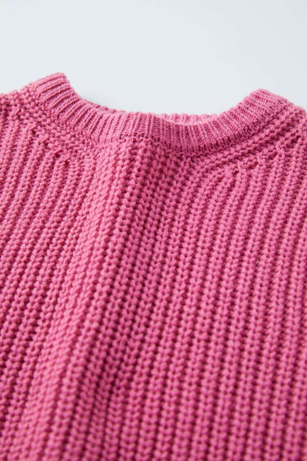 ZARA ОДНОТОННЫЙ ВЯЗАНЫЙ СВИТЕР, МАЛИНОВЫЙ