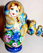 Матрешка авторская "Цветочная Боярыня" с потальным золочением голубое платье 5 в 1; Высота 19 см.