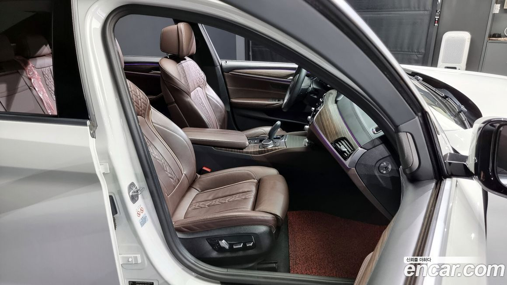 BMW 5 Series (G30) 520i M Sports (08.2020)