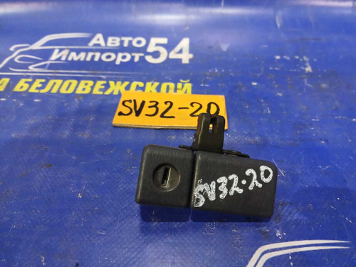 Бардачок пассажирский TOYOTA CAMRY 1991