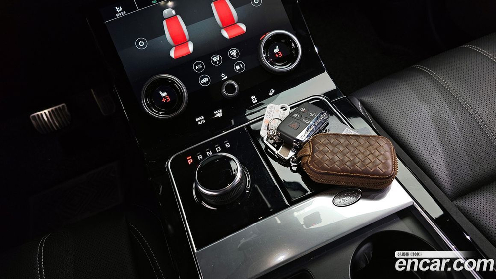 Land Rover Range Rover Bella 2.0 D240 R-Dynamic SE (12.2019)