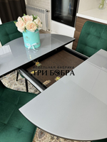 Круглый стеклянный раздвижной стол и стулья "ГУЧИ" изумруд