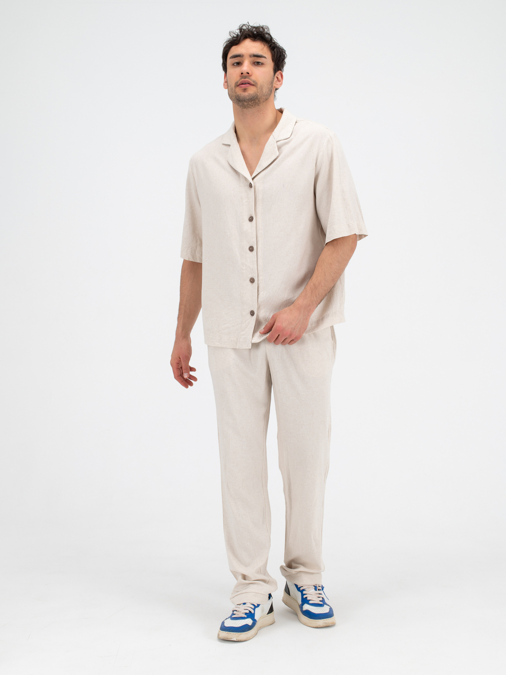 Костюм льняной с брюками. Песок