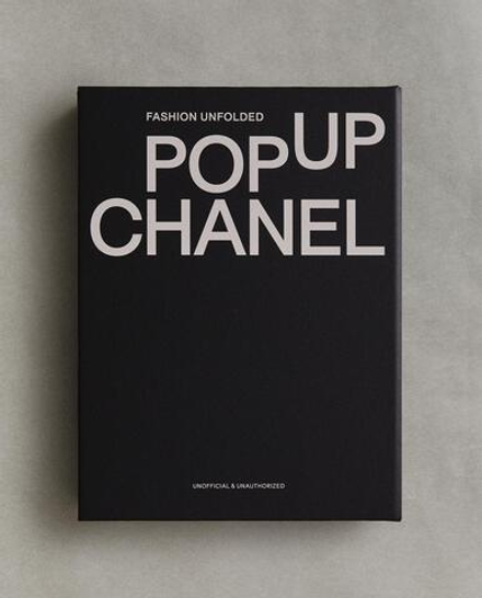 Fashion Unfolded. Книга-раскладка pop-up о моде (на английском языке)