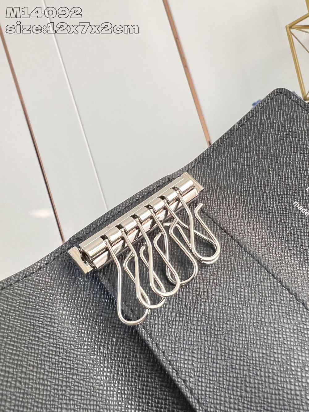 Louis Vuitton 6 Key Holder