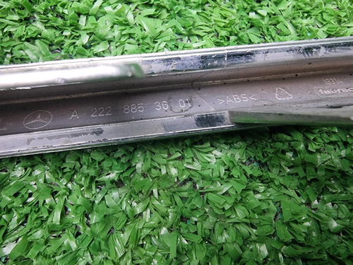 Молдинг переднего бампера Mercedes S W222 (17-20)