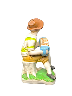 Фарфоровая статуэтка "Мальчик с аккордеоном" Capodimonte