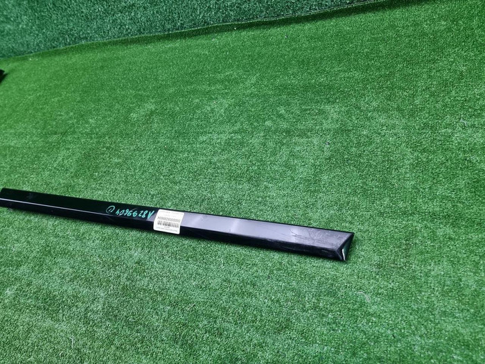 Накладка двери задняя левая BMW X7 G07 (2019-н.в.)