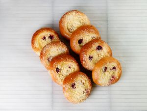 ВАТРУШКА С ВИШНЕЙ