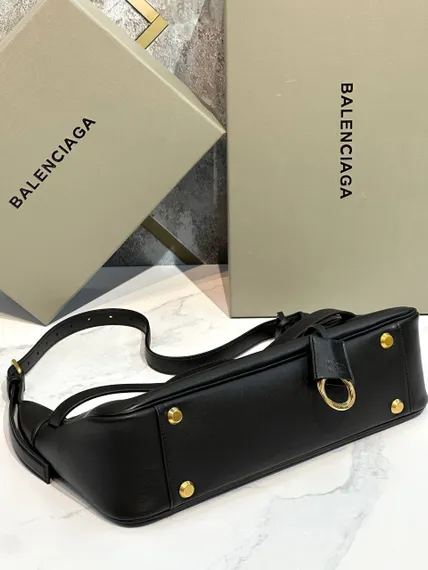 Сумка BALENCIAGA Bel Air Small in Soya