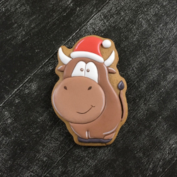 Бык №19 в шапочке