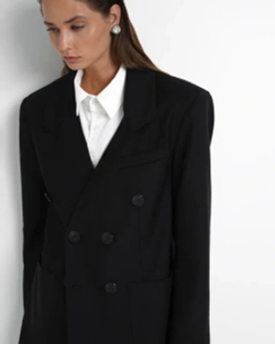 Двубортный жакет из костюмной ткани