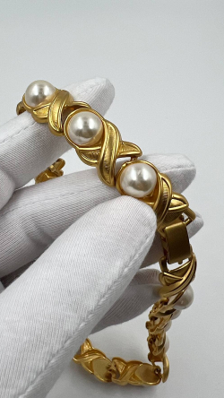 Чокер с «жемчугом»