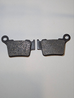 Тормозные колодки для мотоциклов KTM250 EXC 200 350 450 SX125 150 (короткие)