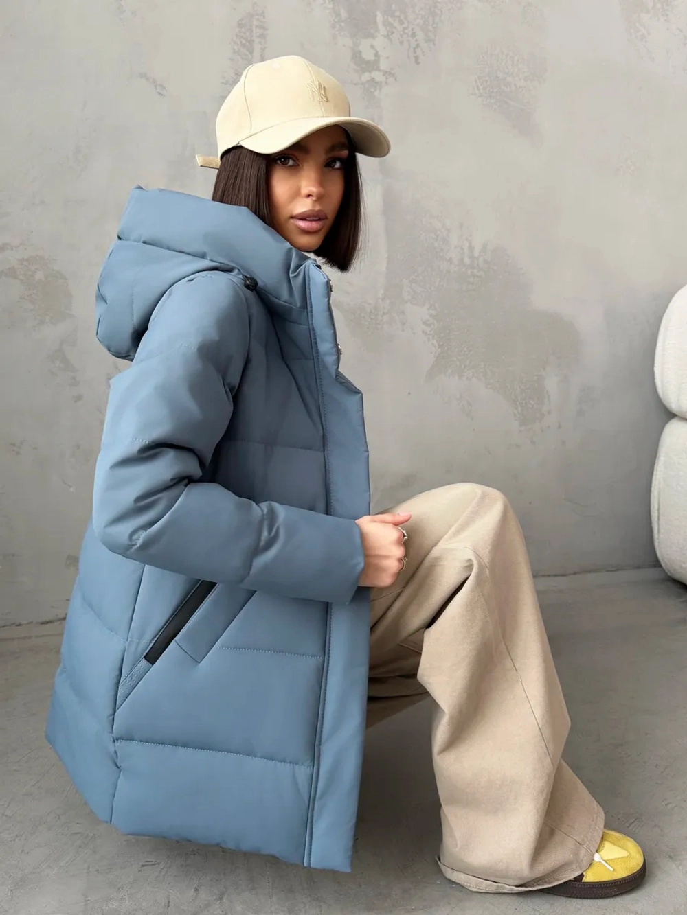 Куртка демисезонная удлиненная с капюшоном