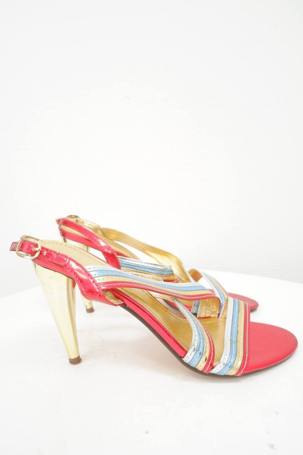 Босоножки разноцветные 38 размер