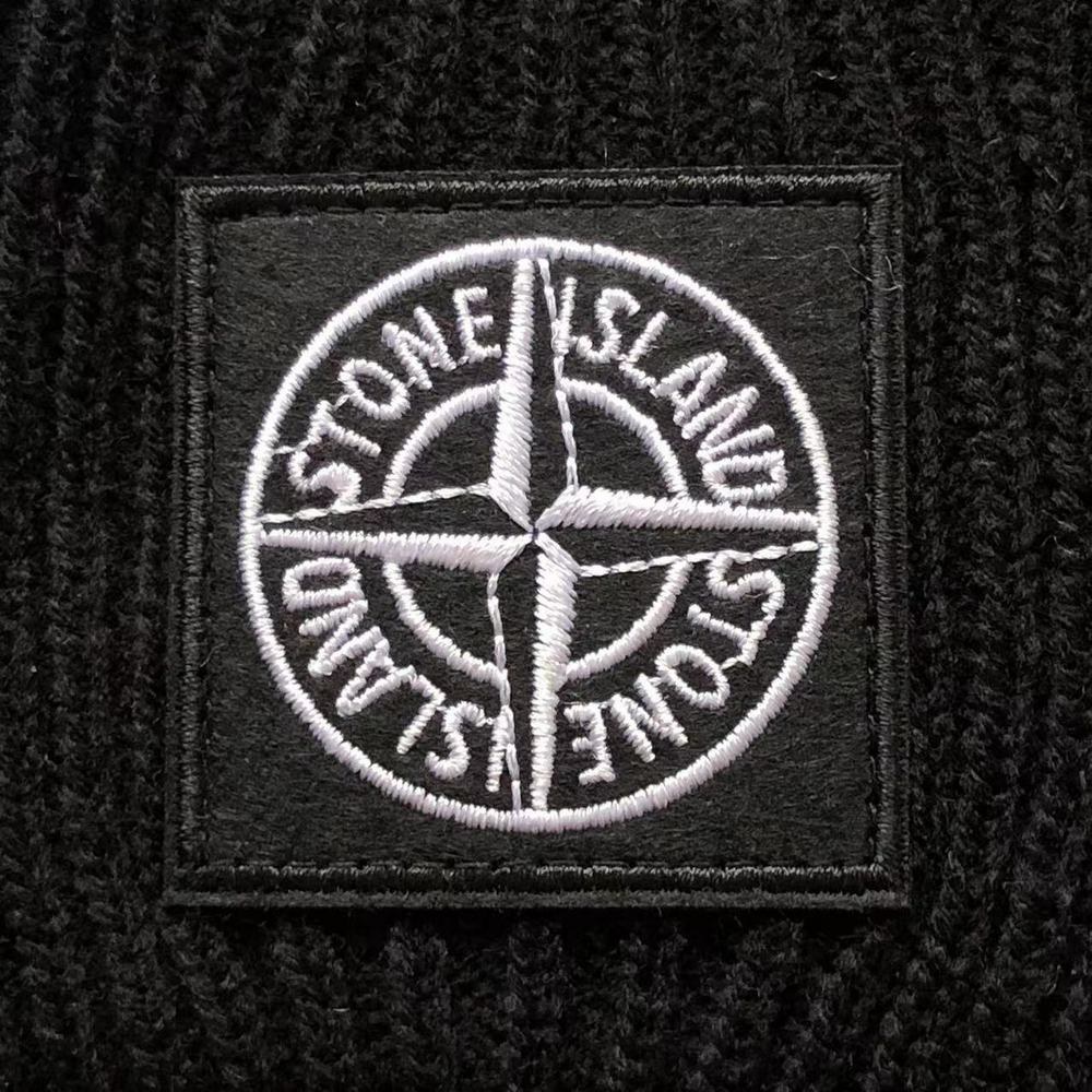 Заказать в Москве шапку Stone Island