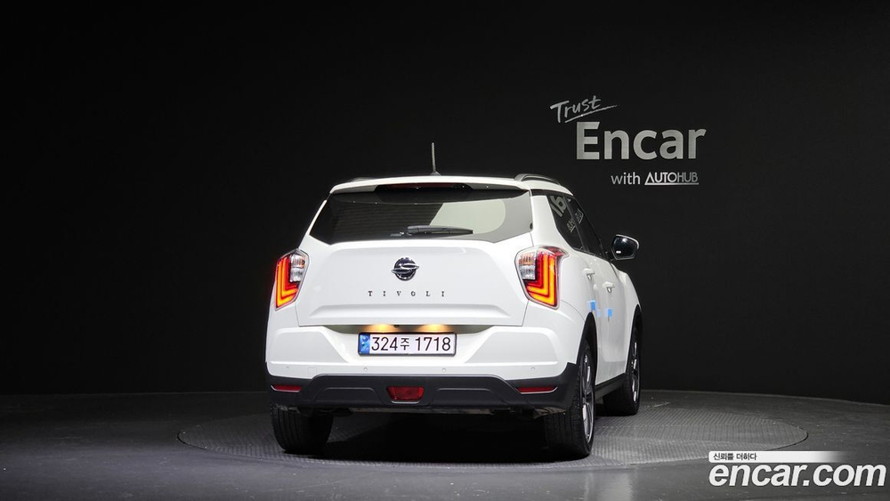 KG Mobility (Ssangyong) Very New Tivoli Бензин 1.5 2WD (11.2021)