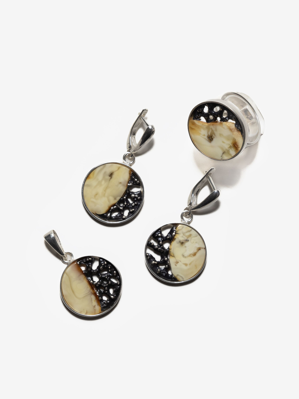 Уникальный серебряный кулон с цельным пейзажным янтарем, серебро 925 пробы