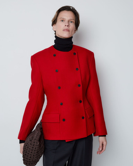 Жакет двубортный приталенный из шерсти красный