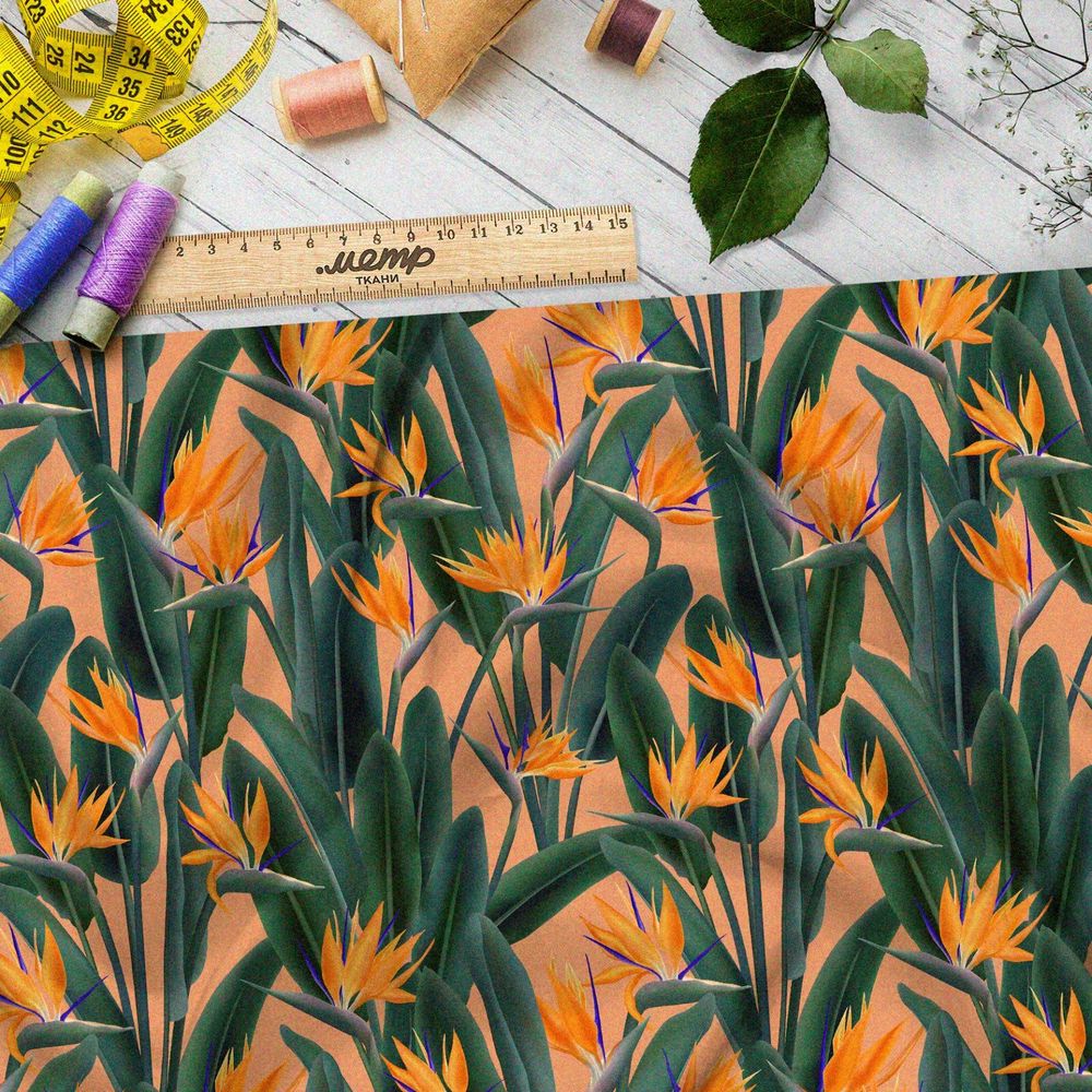 Ткань мембрана насыщенные жёлтые цветы и листья в закате