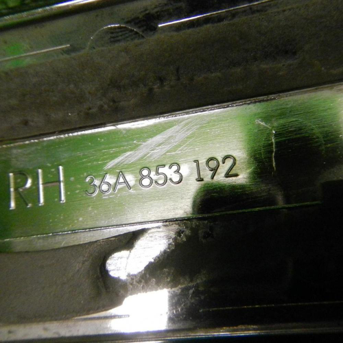 Молдинг двери задний правый Bentley Bentayga (2015-2020)