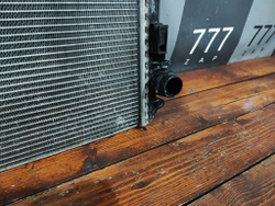 Радиатор основной Mercedes E (W213) 16-нв Б/У Оригинал A0995007100