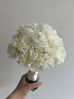 Свадебный букет из гортензии и диантусов