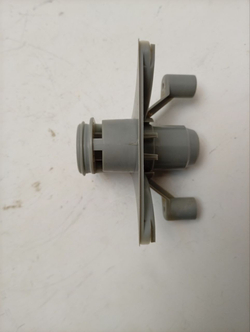 ESL4120 ктп1 Держатель нижнего импеллера посудомоечной машины Electrolux Zanussi 1118495918 б/у