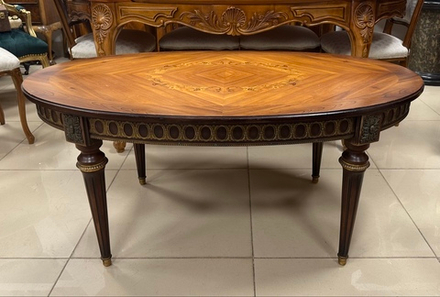 Журнальный стол с инкрустацией