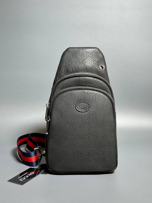 Нагрудная сумка-слинг Gucci
