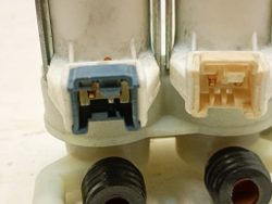 IWUE 4105 CIS кт28 Клапан подачи воды для стиральной машины Ariston, Indesit б/у