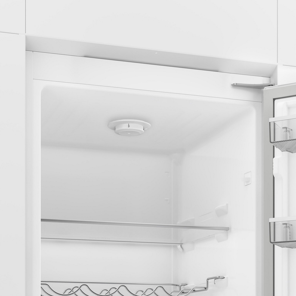 Встраиваемый однокамерный холодильник Hotpoint HBDR 18