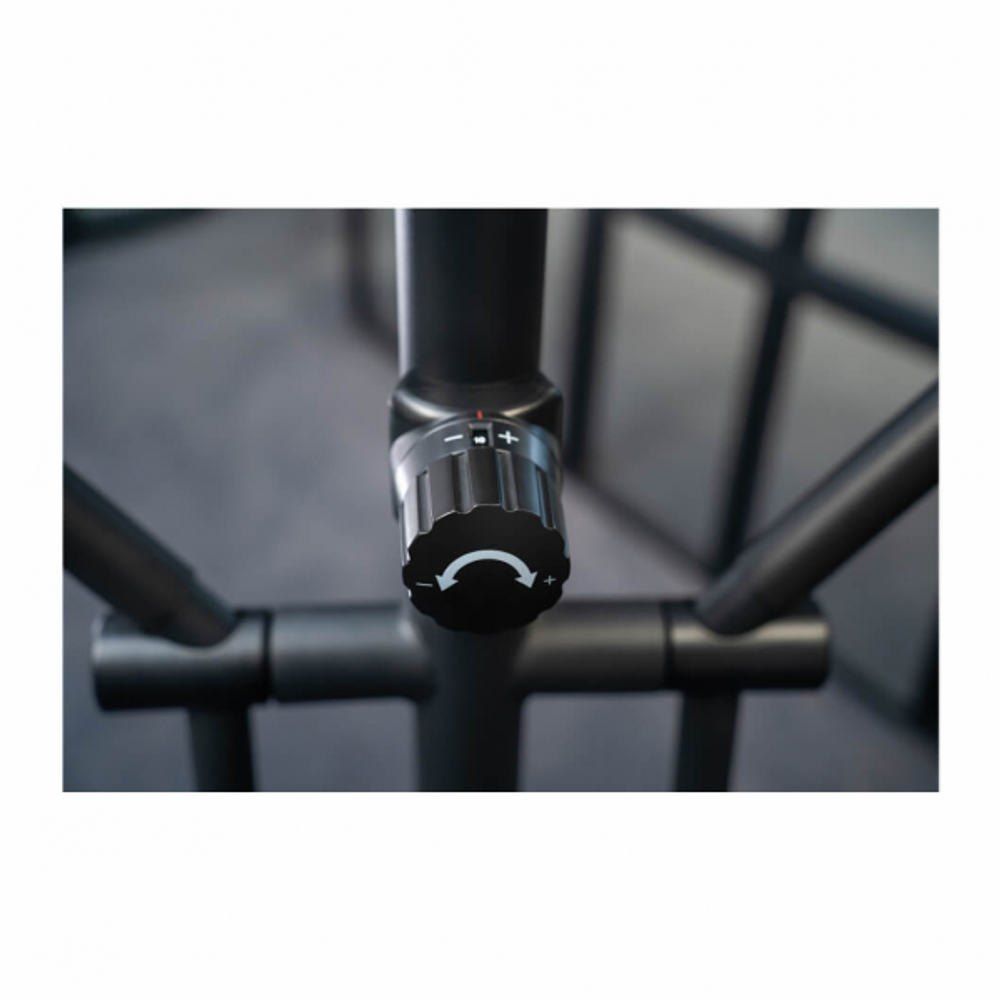 Эллиптический  тренажер Altezani E 130