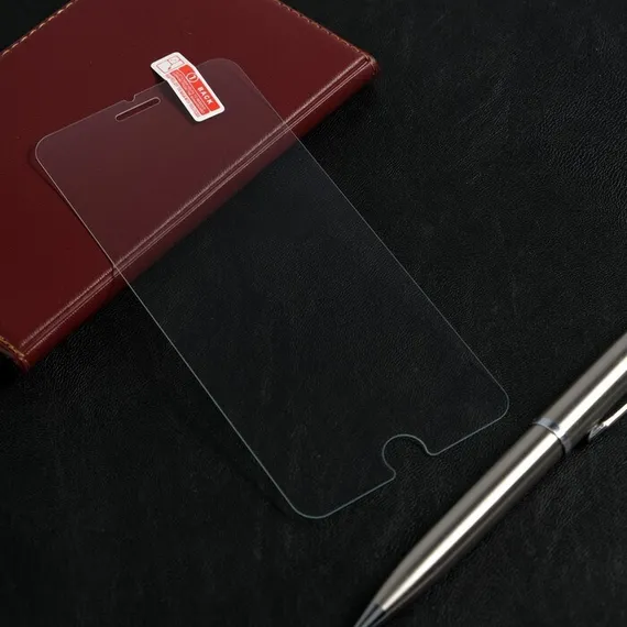 Защитное стекло 2.5D LuazON для iPhone 6 Plus/6S Plus (5.5&quot;), полный клей