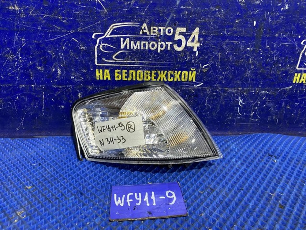 Габарит правый NISSAN WINGROAD 2000
