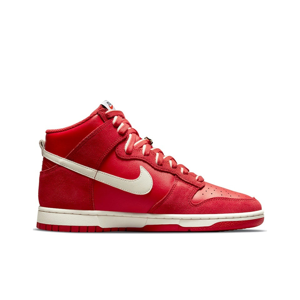 Кроссовки Nike Dunk High First Use Pack - University Red