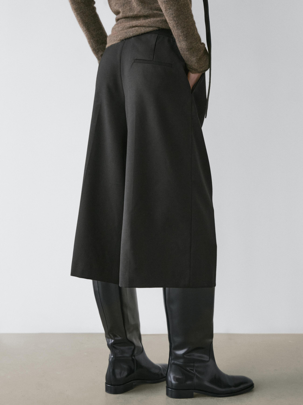 Massimo Dutti Длинные бермуды из 100% шерсти, черный