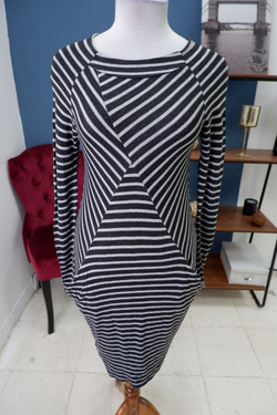 Платье в полоску 42 размер