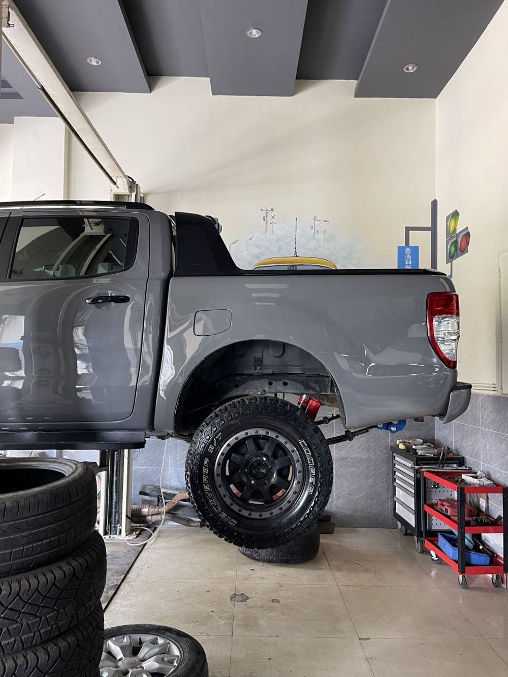 Ford Ranger T6 лифт-комплект регулируемой подвески +2" STR ST8000+