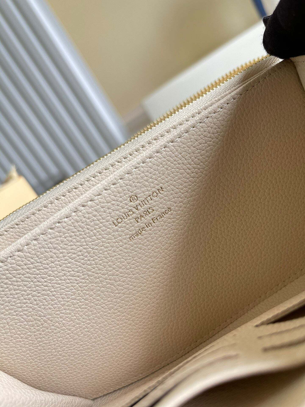 Louis Vuitton Zippy Wallet