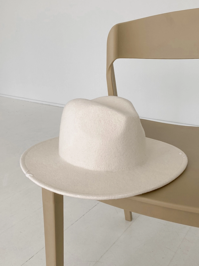 ШЛЯПА ТЭММИ МОЛОЧНЫЙ