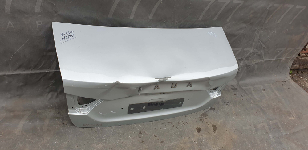 Крышка багажника LADA Vesta 15-21 Б/У Оригинал 8450039387