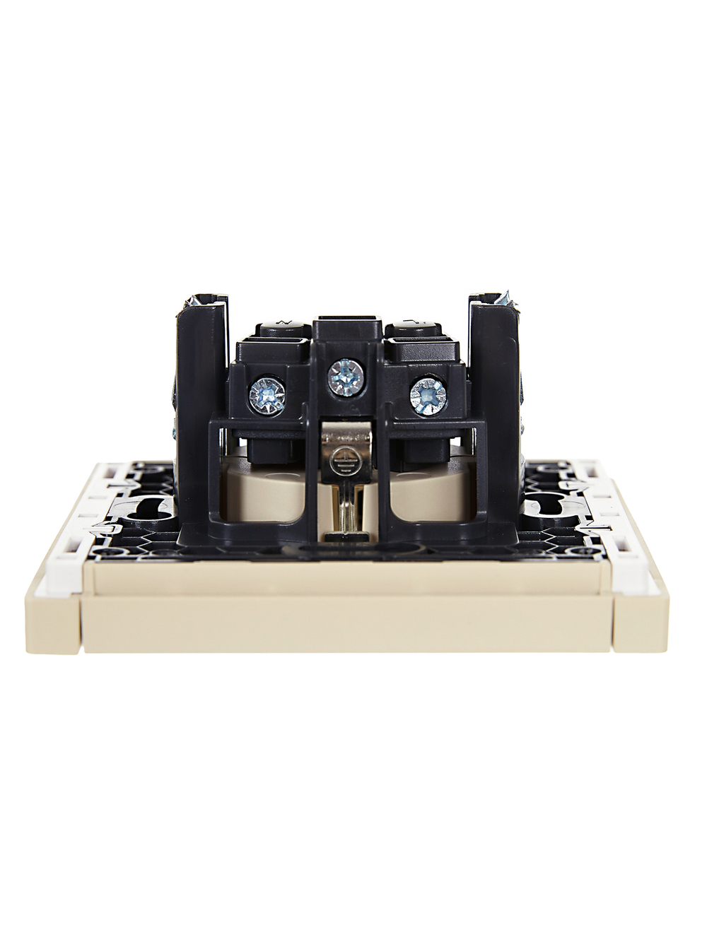 FORTE&PIANO Розетка 1-местная с заземлением без защитных шторок винтовое крепление 16А FP416 ваниль IEK