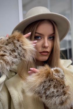 Брелок из меха «Енотик»