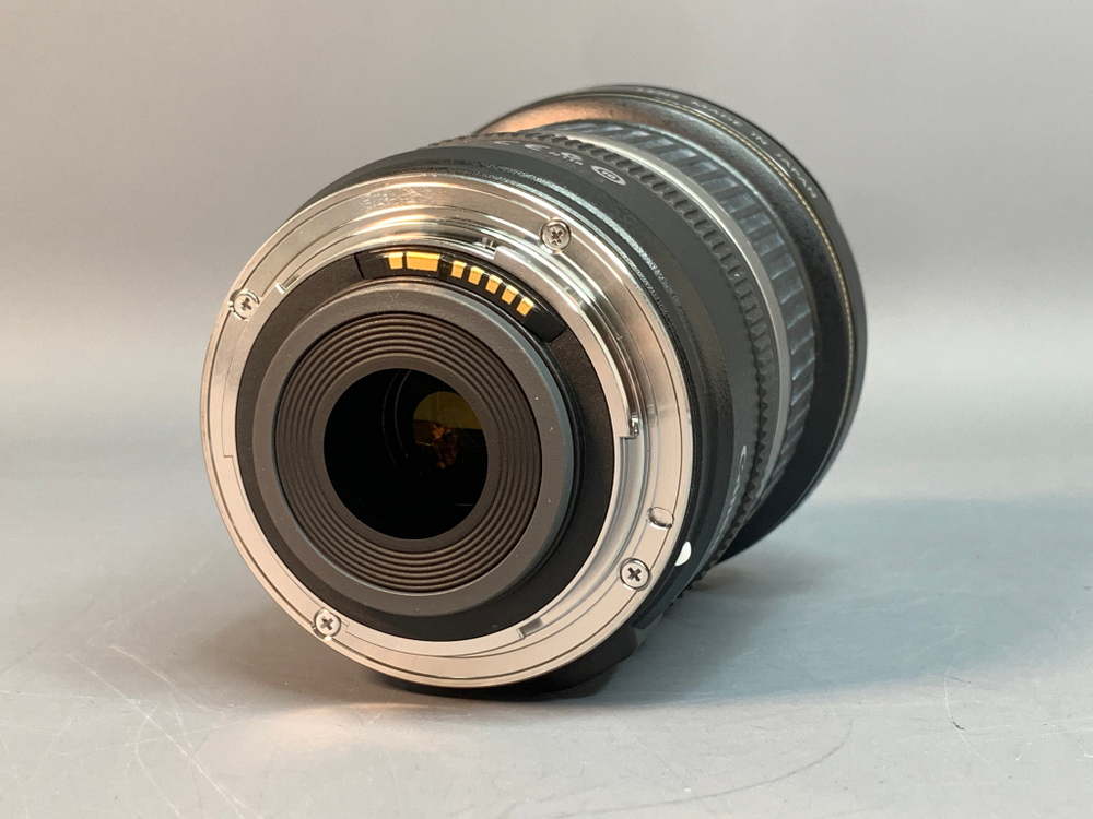 Canon EF-S 10-22mm 3.5-4.5 USM