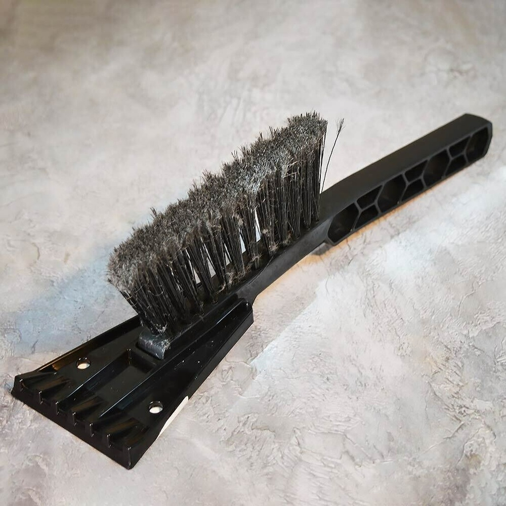 Щетка для снега со съемным скребком, 30см cyber black "Techno"