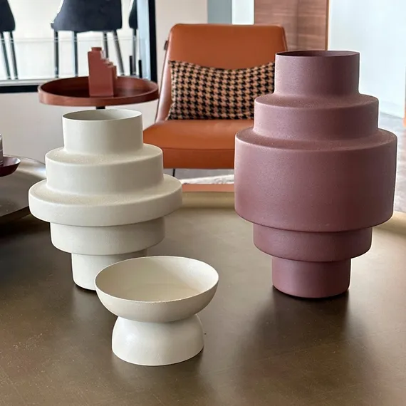 Ваза Tami 23 см бежевая