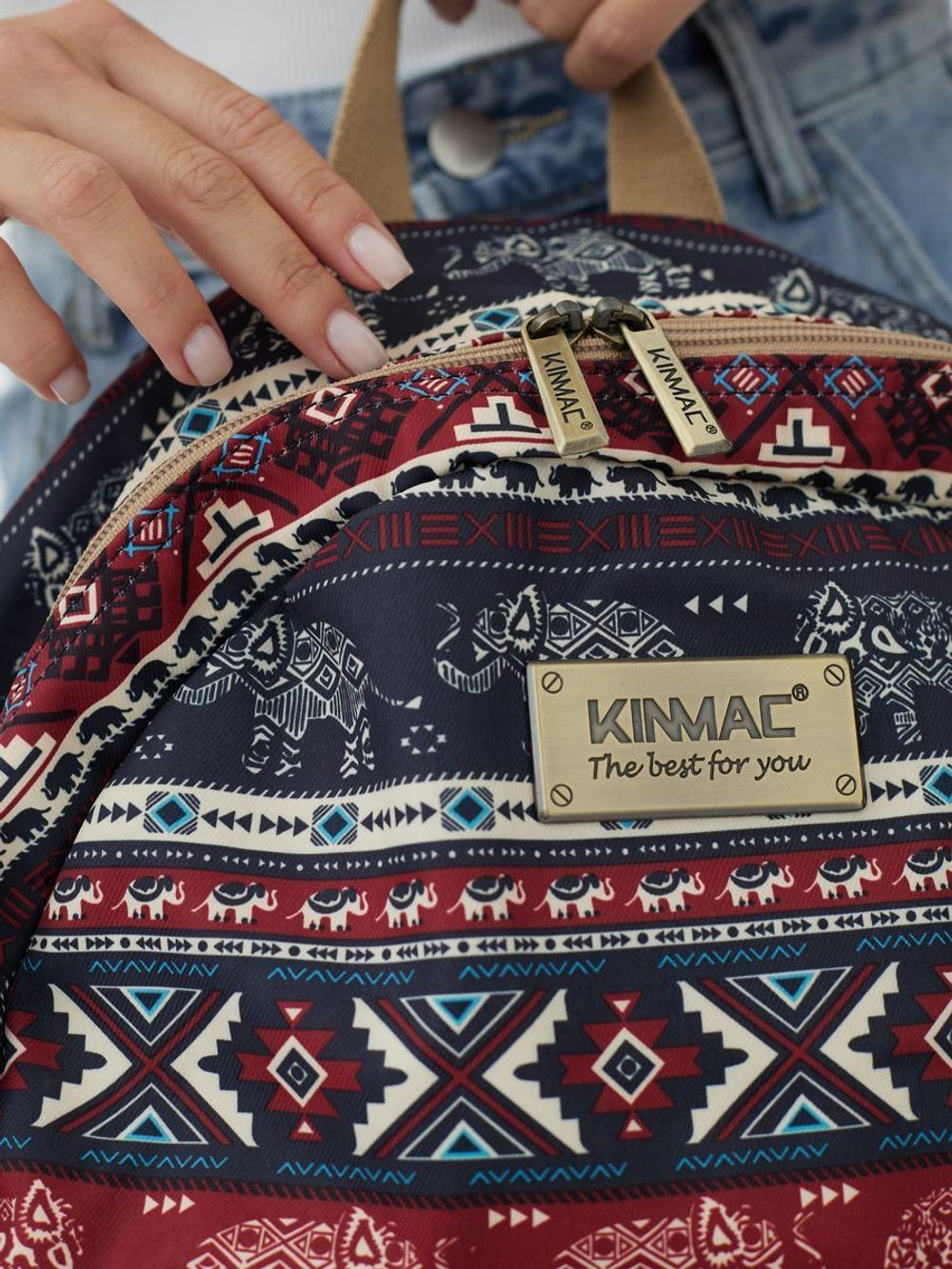 Рюкзак с отделением для ноутбука до 15,6" и USB-портом для зарядки (Бохо слоны)